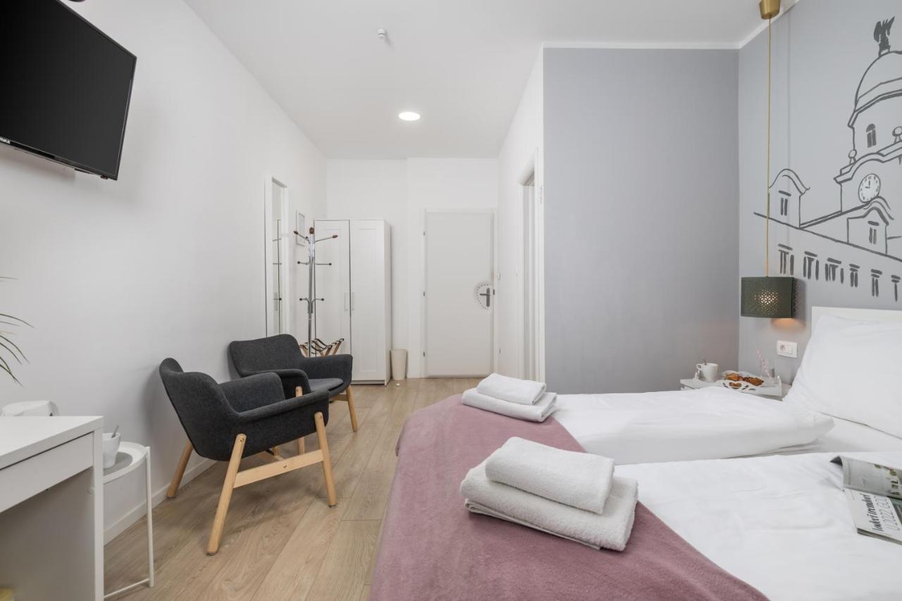 Delta Rooms Rijeka Exterior photo